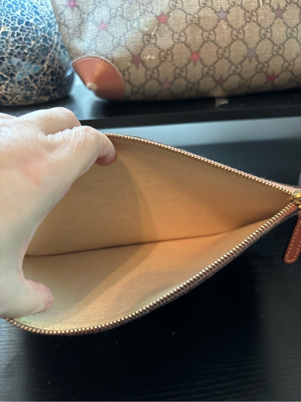 Authentic Gucci GG Supreme Star Tote with Matching Pochette - Rare Edition - Picture 16 of 16